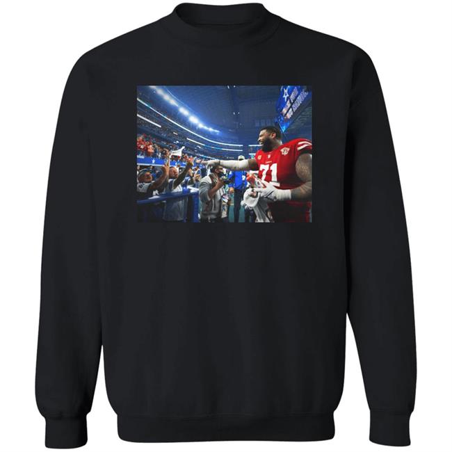 Cowboys Fans Flipping Off 49Ers Trent Williams Is Epic Sweatshirt Shirt Thesfniners Anothersara